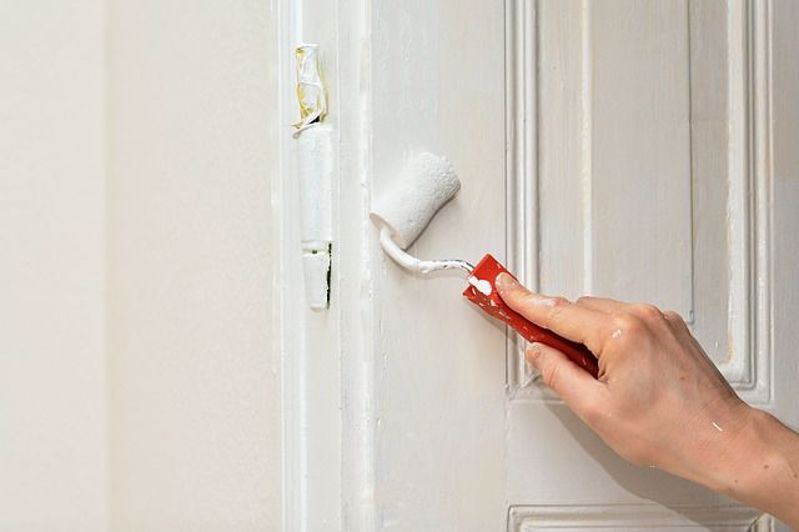 How to paint a door