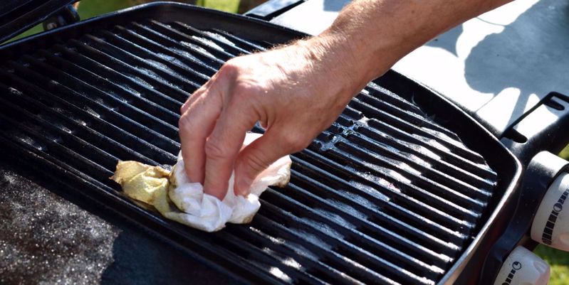 How to Clean Your Barbecue for Summer