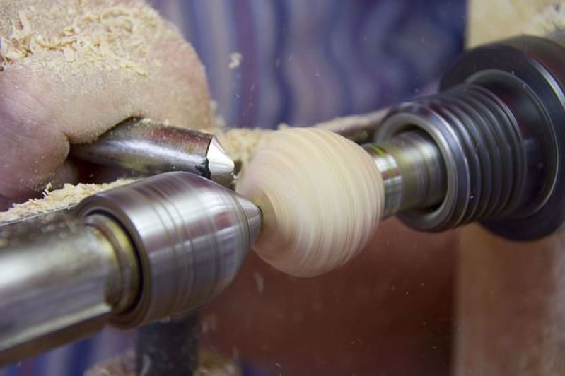 How to Choose the Right Lathe for Your Next Project