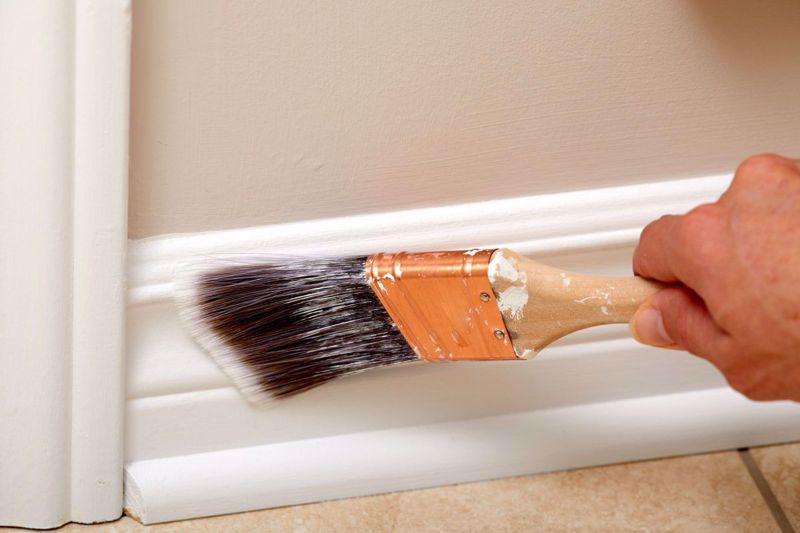 How to paint your skirting board - part 1