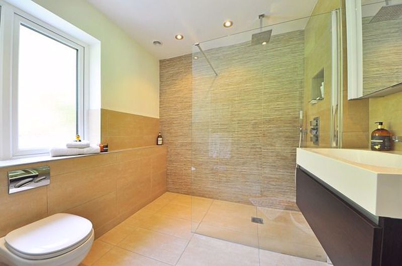 Best Flooring Choices for a New Bathroom